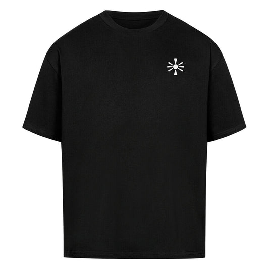 Buntes oversized T-Shirt von Pelasgia mit Mazedonien-Design, lockerer Sitz und weiche Baumwolle, frontale Ansicht.
