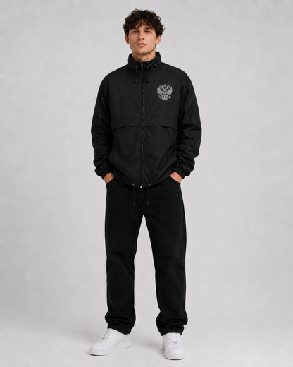 Leichte Russland Windbreaker Jacke von Pelasgia mit wasserabweisendem Stoff und sportlichem Design.