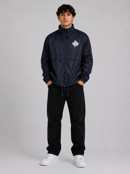 Leichte Kosovo Windbreaker Jacke von Pelasgia, winddicht und atmungsaktiv, in stilvollem Design.