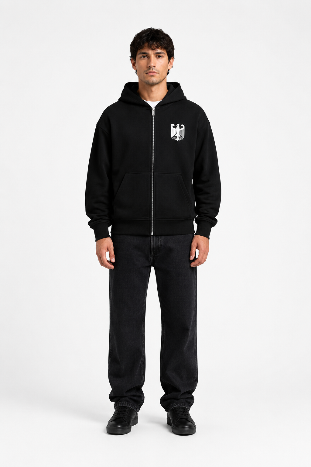 Grauer Pelasgia Zip-Hoodie mit Deutschland-Print, Kapuze und Reißverschluss, für einen lässigen Streetwear-Look.