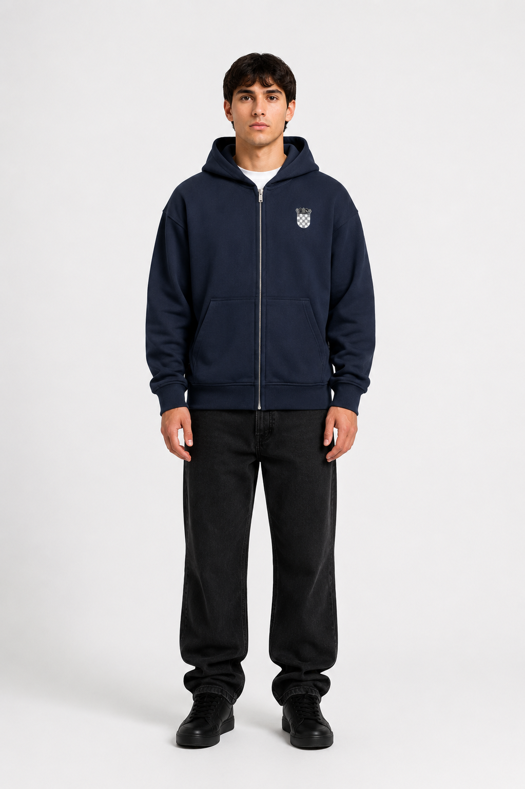 Kroatien Zip-Hoodie von MarketPrint, schwarzer Hoodie mit kroatischen Flaggen- und Landesmotiv, bequeme Passform.