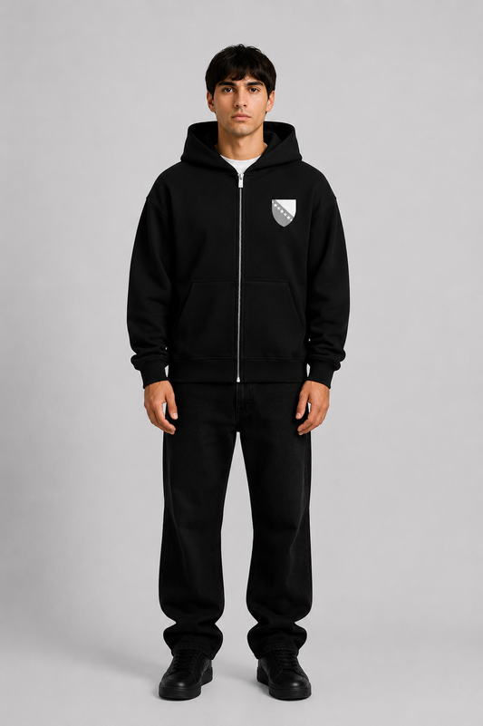 Grauer Pelasgia Zip-Hoodie mit Bosnien-Print, bequemer Hoodie aus weichem Material, modisches Design, Frontreißverschluss.