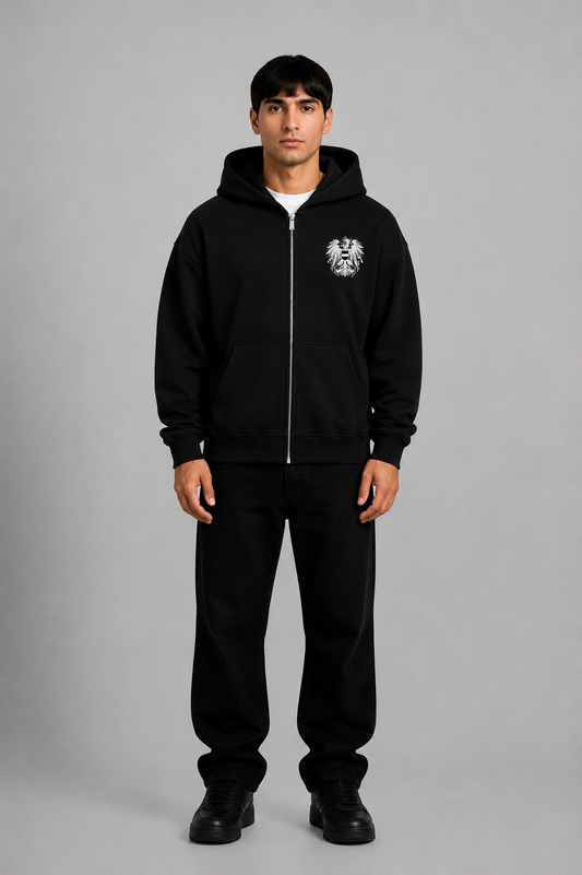 Grauer Zip-Hoodie von Pelasgia mit Österreich-Design, kuscheliger Kapuze und Reißverschluss, für gemütliche Tage.