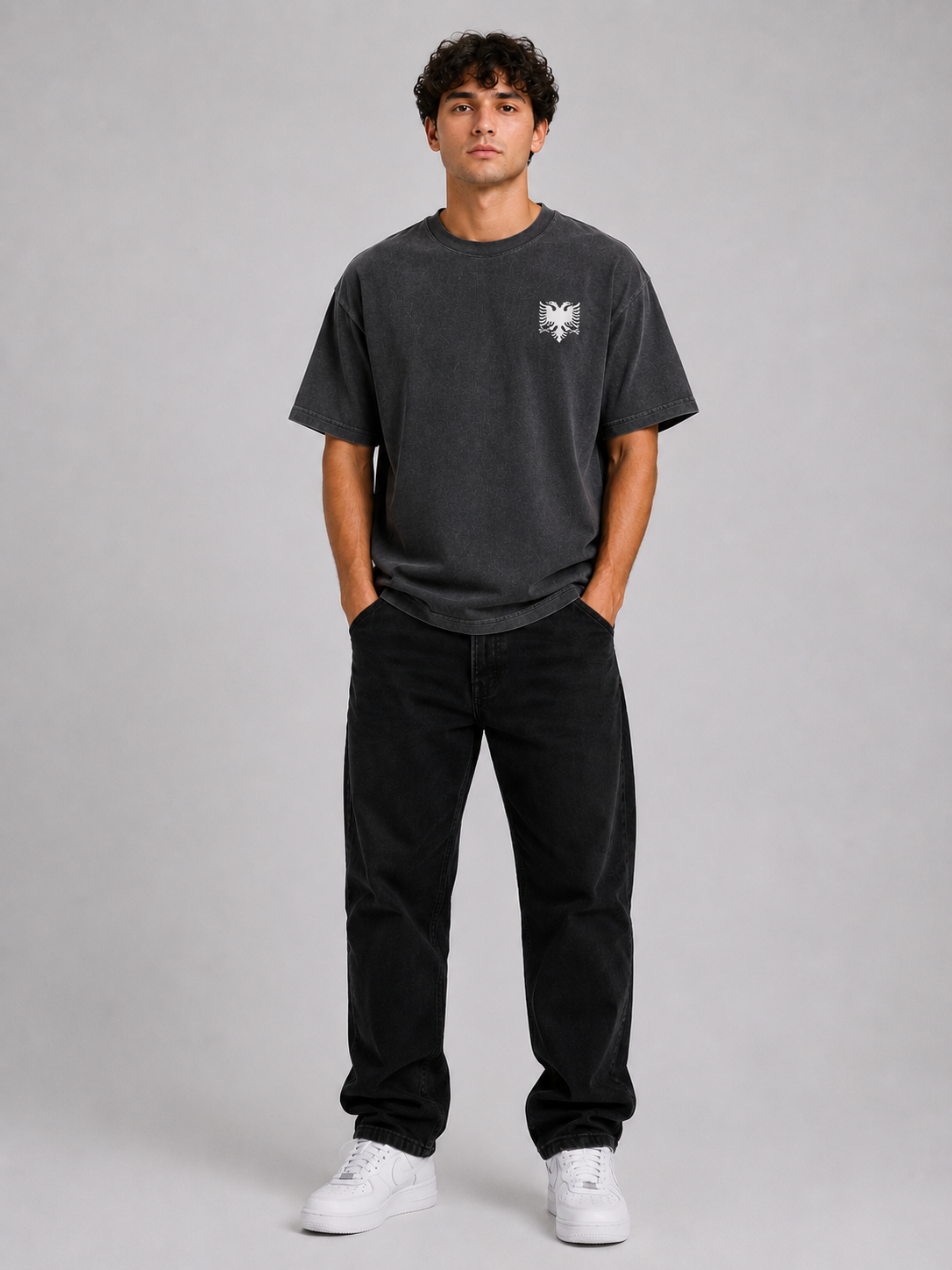 Pelasgia Oversized T-Shirt mit Albanien-Design, bequemes unisex Shirt aus weichem Stoff, ideal für Freizeit und Alltag.